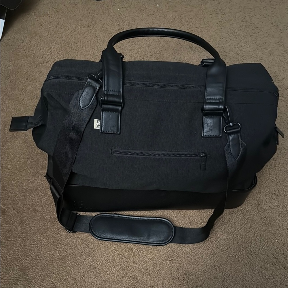 Pre-loved Bei's Weekender Bag